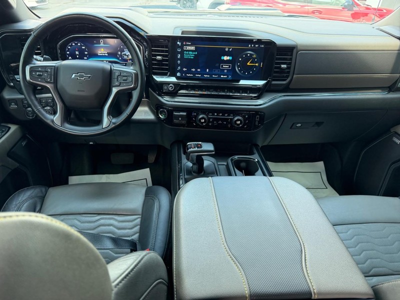 Chevrolet Silverado 1500 Vehicle Full-screen Gallery Image 10