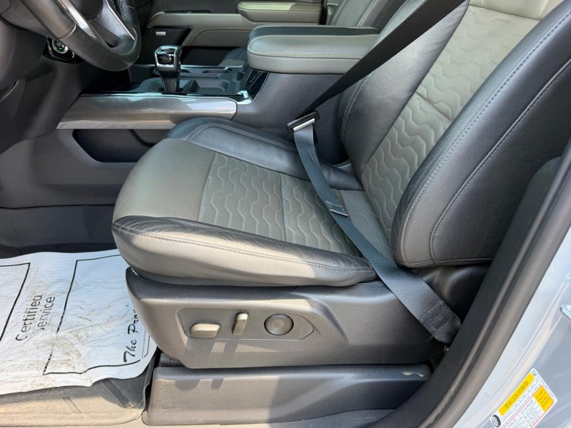 Chevrolet Silverado 1500 Vehicle Full-screen Gallery Image 20