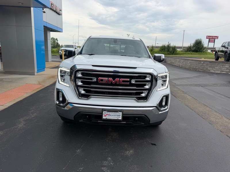 GMC Sierra 1500 Limited Vehicle Full-screen Gallery Image 03