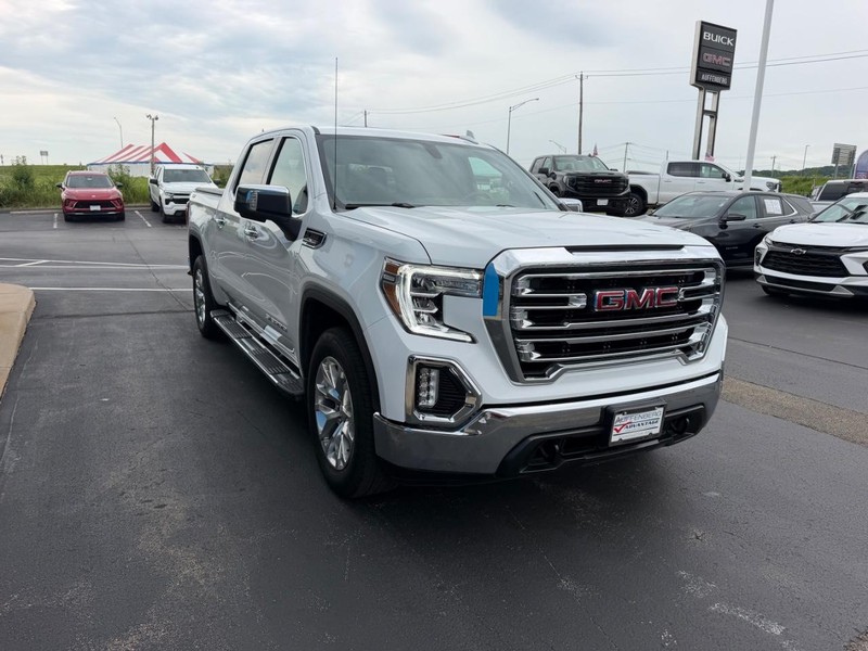 GMC Sierra 1500 Limited Vehicle Full-screen Gallery Image 04