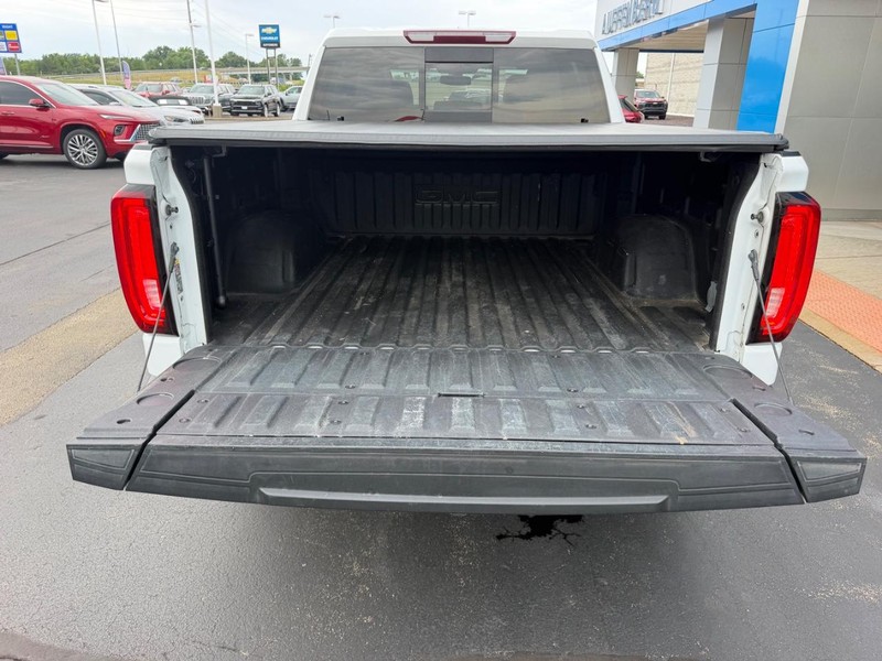 GMC Sierra 1500 Limited Vehicle Full-screen Gallery Image 07