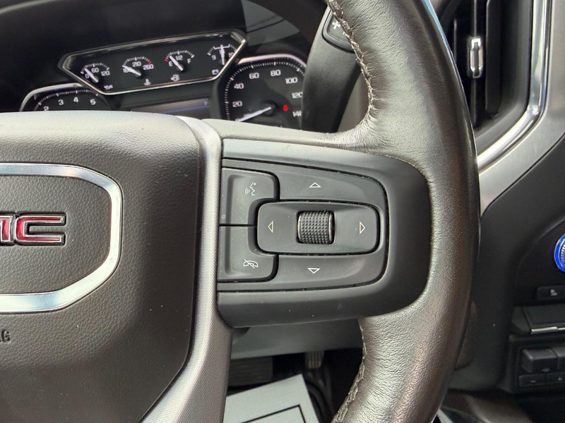 GMC Sierra 1500 Limited Vehicle Full-screen Gallery Image 14