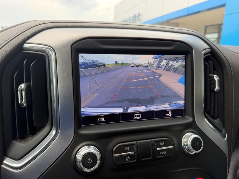 GMC Sierra 1500 Limited Vehicle Full-screen Gallery Image 22