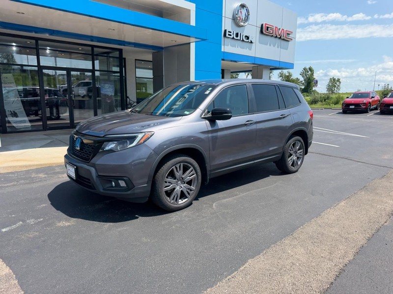 Honda Passport Vehicle Full-screen Gallery Image 02