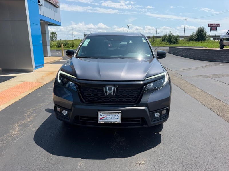 Honda Passport Vehicle Full-screen Gallery Image 03