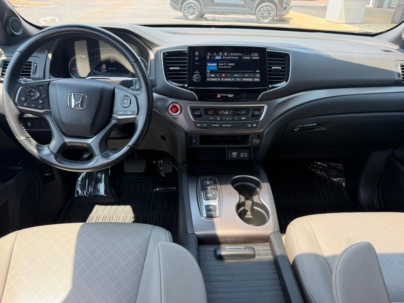 Honda Passport Vehicle Full-screen Gallery Image 12