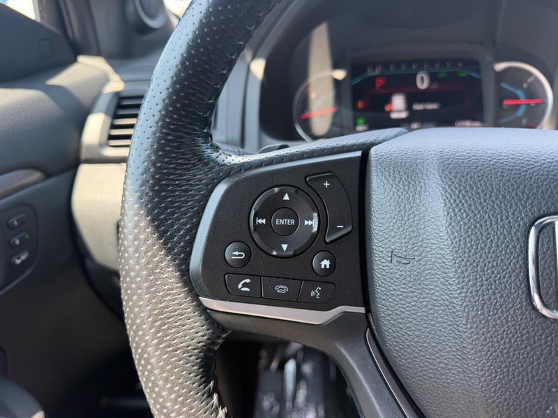 Honda Passport Vehicle Full-screen Gallery Image 14