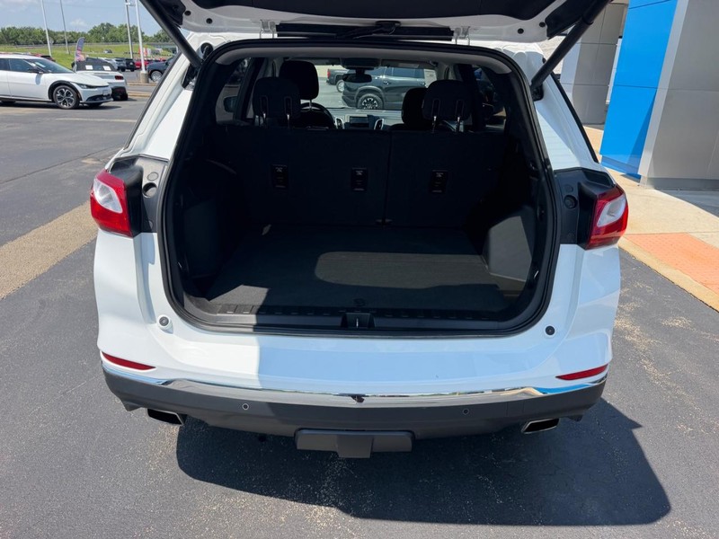 Chevrolet Equinox Vehicle Full-screen Gallery Image 07