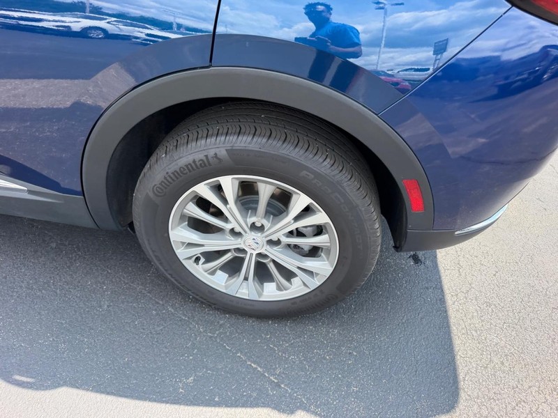Buick Envision Vehicle Full-screen Gallery Image 09