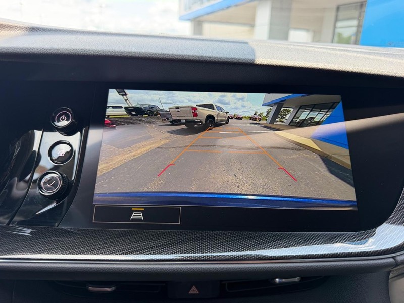 Buick Envision Vehicle Full-screen Gallery Image 22