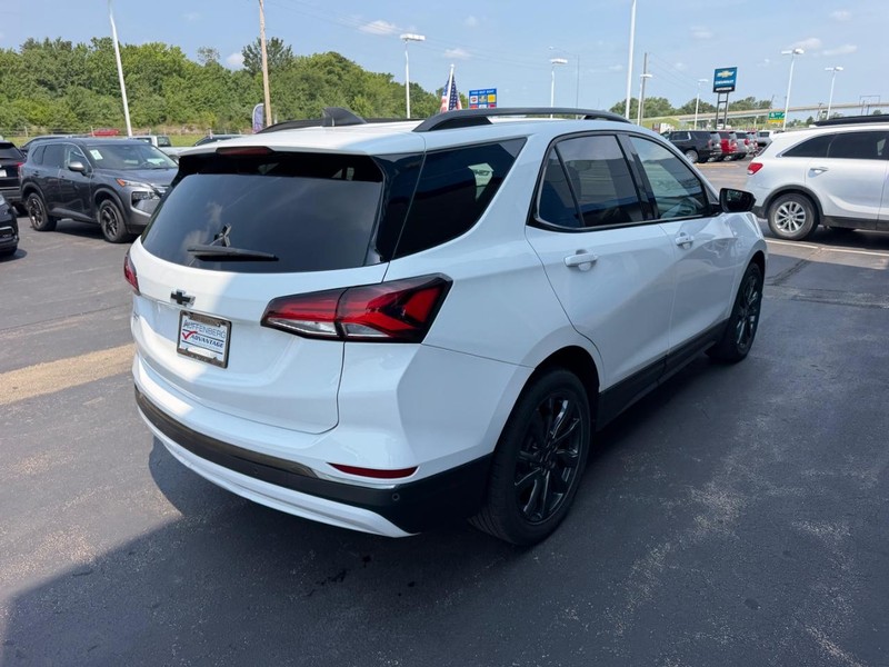 Chevrolet Equinox Vehicle Full-screen Gallery Image 05