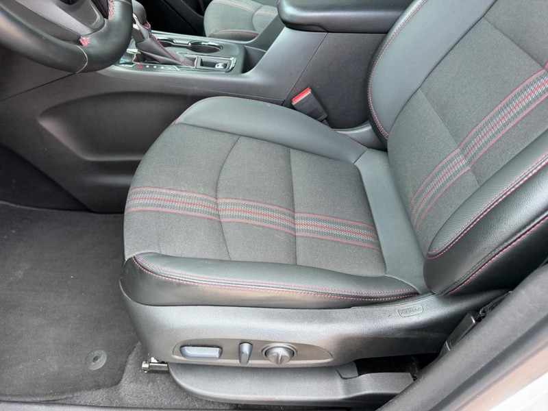 Chevrolet Equinox Vehicle Full-screen Gallery Image 20