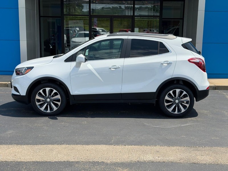 Buick Encore Vehicle Full-screen Gallery Image 01