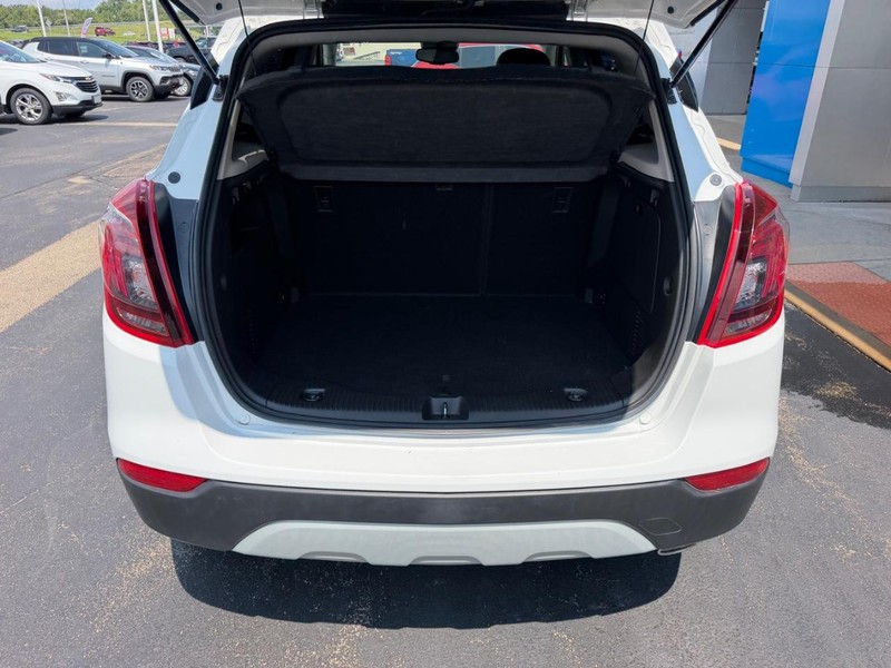 Buick Encore Vehicle Full-screen Gallery Image 07