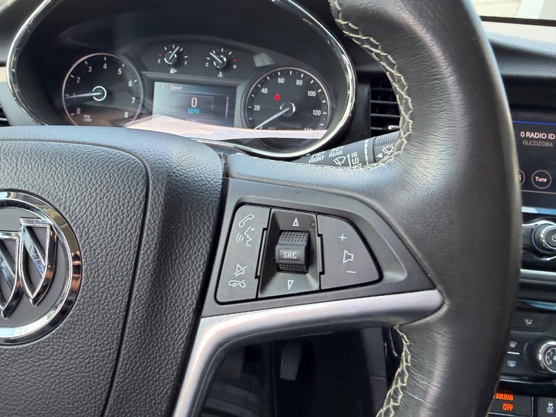 Buick Encore Vehicle Full-screen Gallery Image 13
