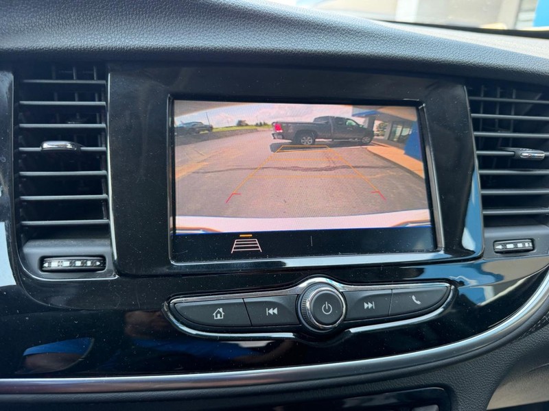 Buick Encore Vehicle Full-screen Gallery Image 21