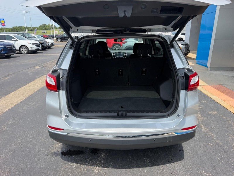 Chevrolet Equinox Vehicle Full-screen Gallery Image 07