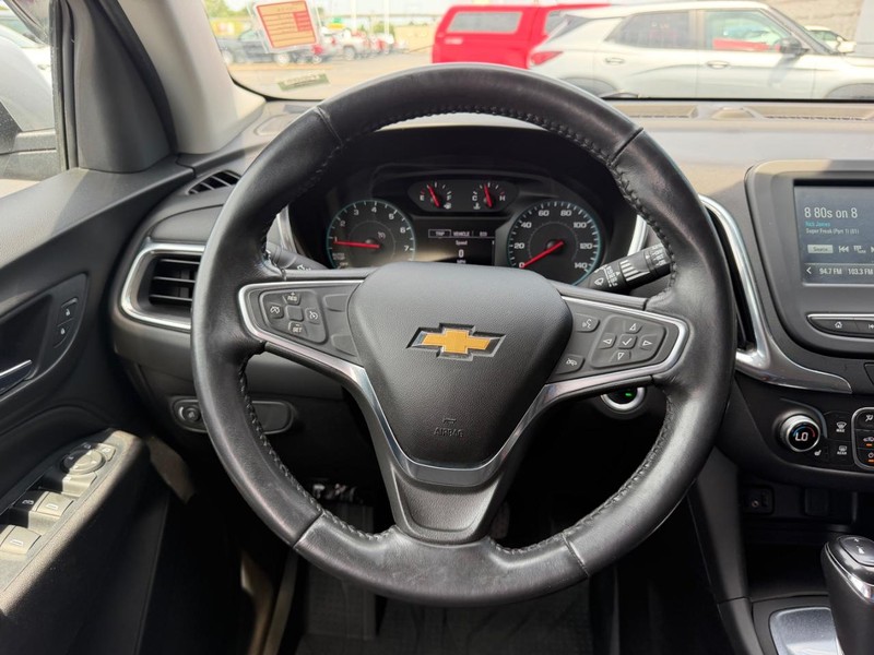 Chevrolet Equinox Vehicle Full-screen Gallery Image 12