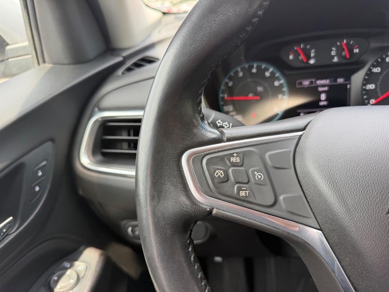 Chevrolet Equinox Vehicle Full-screen Gallery Image 13