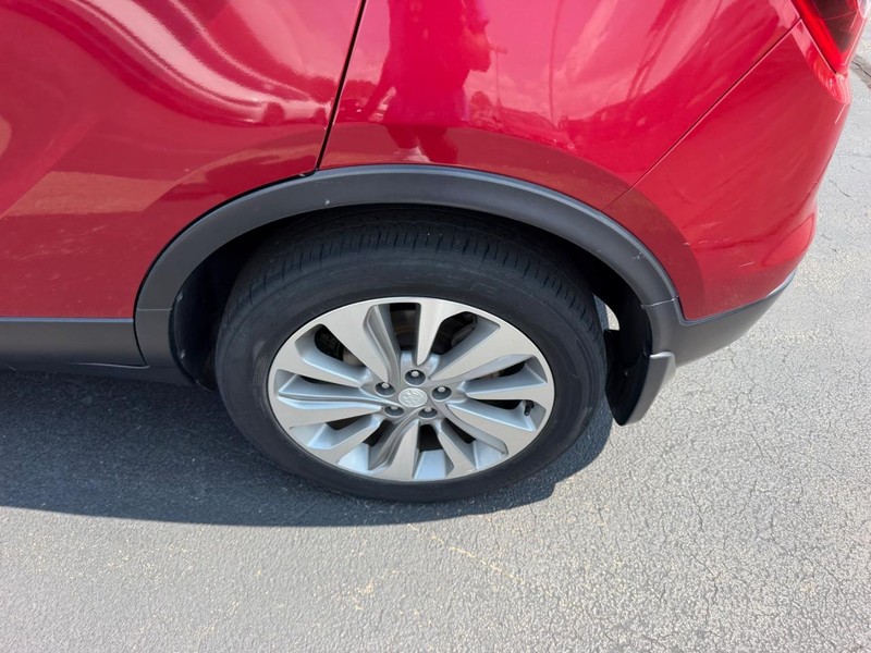 Buick Encore Vehicle Full-screen Gallery Image 08