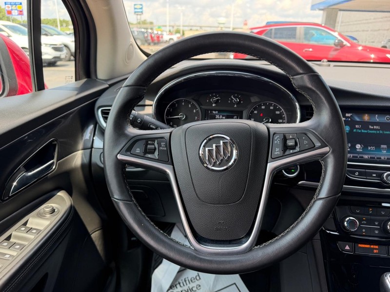 Buick Encore Vehicle Full-screen Gallery Image 11