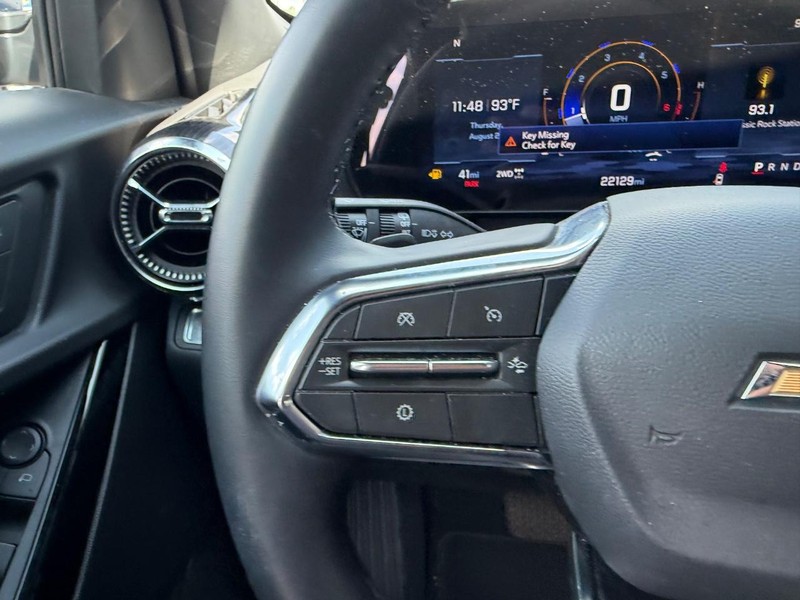 Chevrolet Equinox Vehicle Full-screen Gallery Image 12
