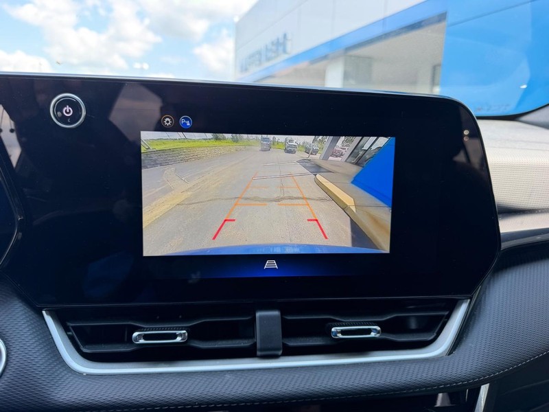 Chevrolet Equinox Vehicle Full-screen Gallery Image 21