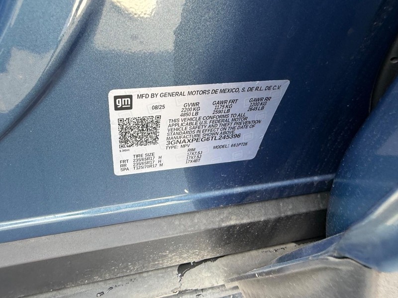 Chevrolet Equinox Vehicle Full-screen Gallery Image 22