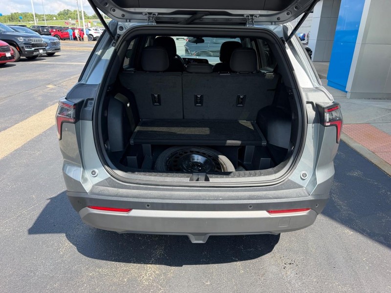 Chevrolet Equinox Vehicle Full-screen Gallery Image 07