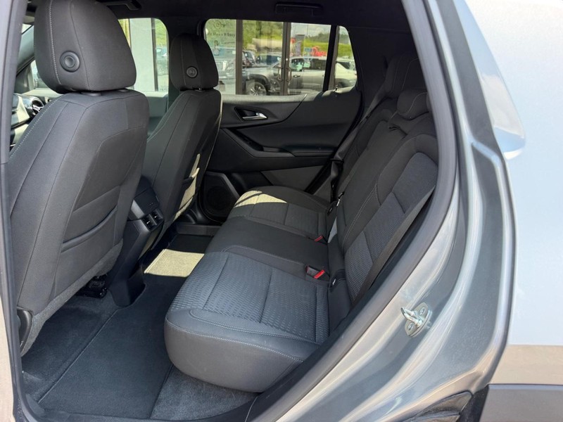 Chevrolet Equinox Vehicle Full-screen Gallery Image 09