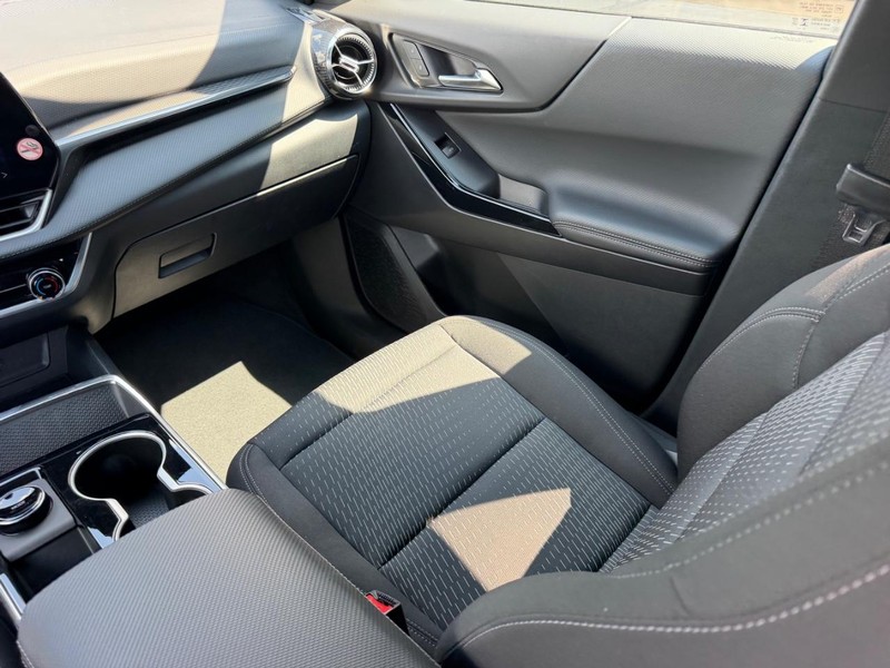Chevrolet Equinox Vehicle Full-screen Gallery Image 17