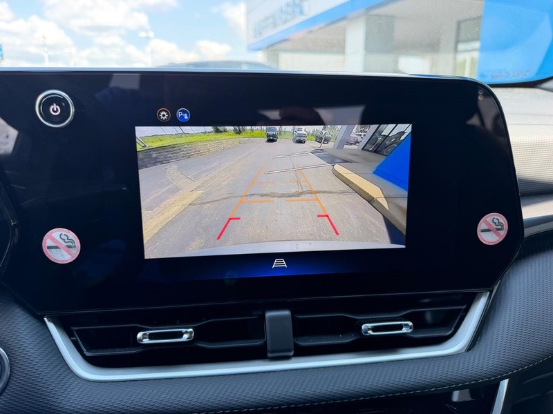 Chevrolet Equinox Vehicle Full-screen Gallery Image 21
