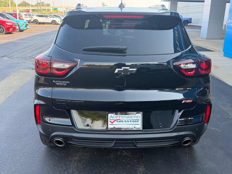 Chevrolet TrailBlazer Vehicle Full-screen Gallery Image 06