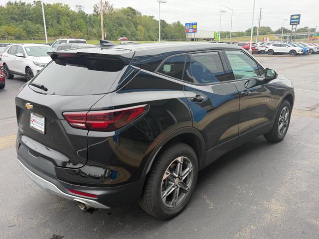 Chevrolet Blazer Vehicle Full-screen Gallery Image 05