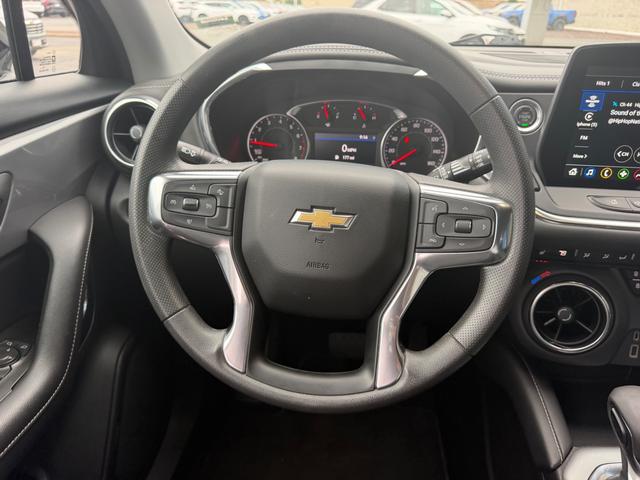 Chevrolet Blazer Vehicle Full-screen Gallery Image 11