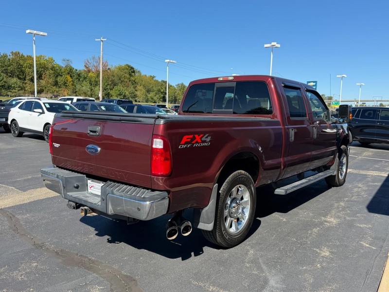 Ford Super Duty F-250 SRW Vehicle Full-screen Gallery Image 05