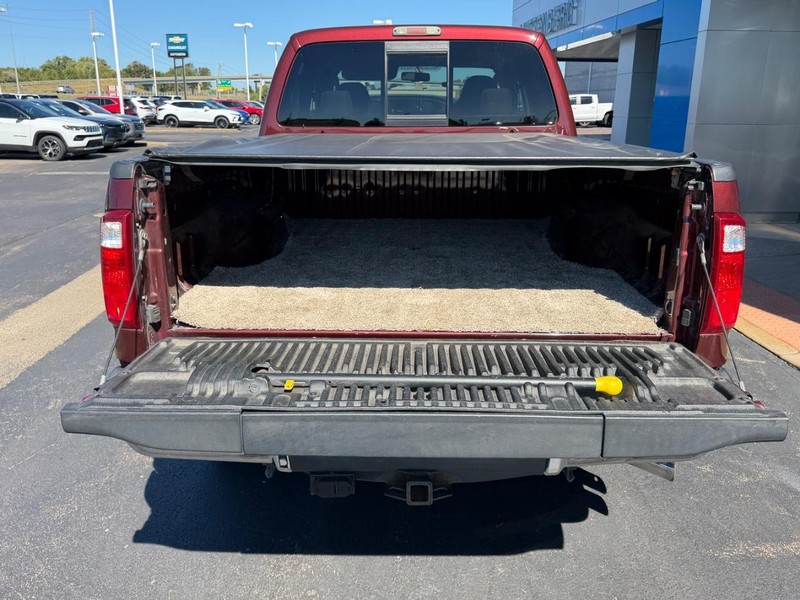 Ford Super Duty F-250 SRW Vehicle Full-screen Gallery Image 07