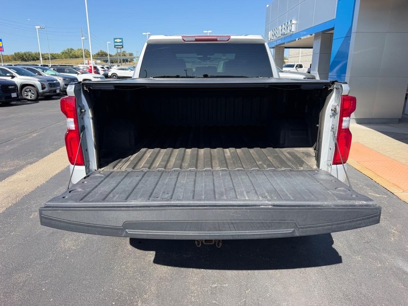 Chevrolet Silverado 1500 Vehicle Full-screen Gallery Image 07