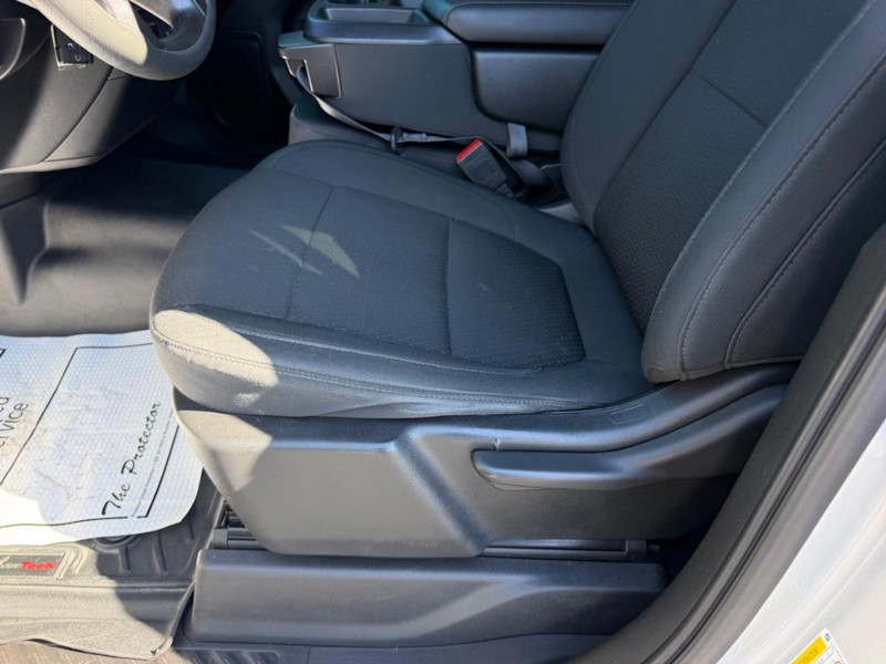 Chevrolet Silverado 1500 Vehicle Full-screen Gallery Image 17
