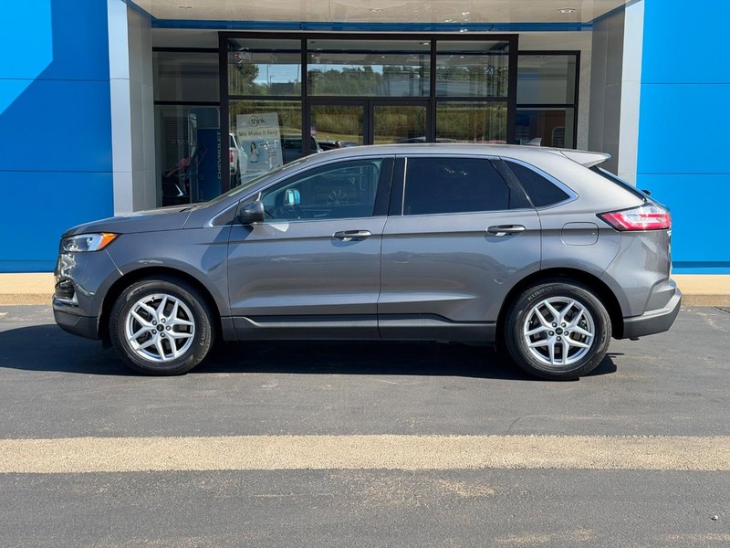 Ford Edge Vehicle Full-screen Gallery Image 01