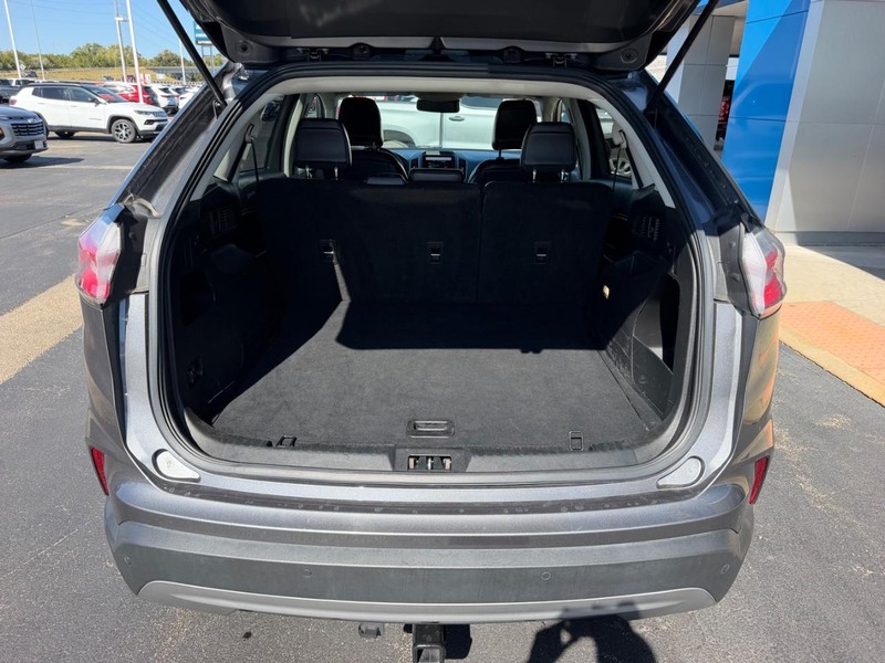Ford Edge Vehicle Full-screen Gallery Image 07