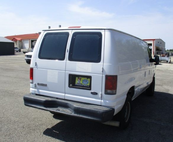 Ford Econoline Cargo Van Vehicle Image 04
