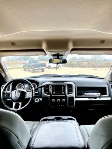 Ram 3500 Vehicle Image 09