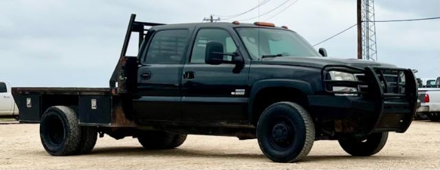 Chevrolet Silverado 3500 Vehicle Image 02
