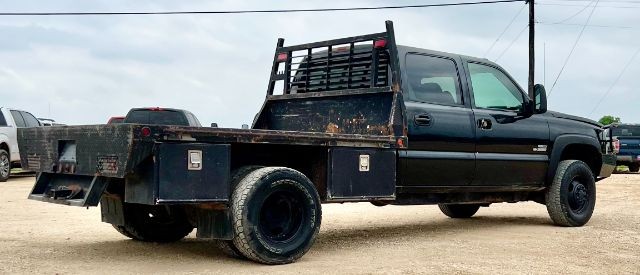 Chevrolet Silverado 3500 Vehicle Image 03