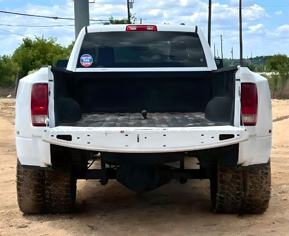 Ram 3500 Vehicle Image 09