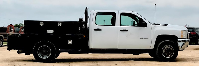 Chevrolet Silverado 3500HD Vehicle Image 05