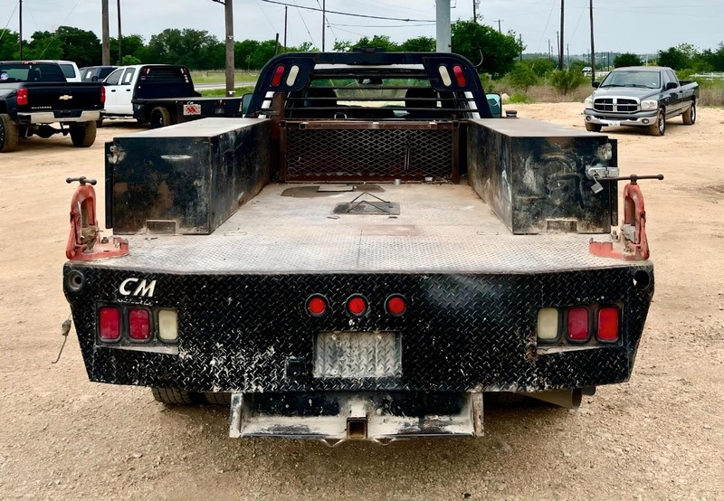Chevrolet Silverado 3500HD Vehicle Image 09