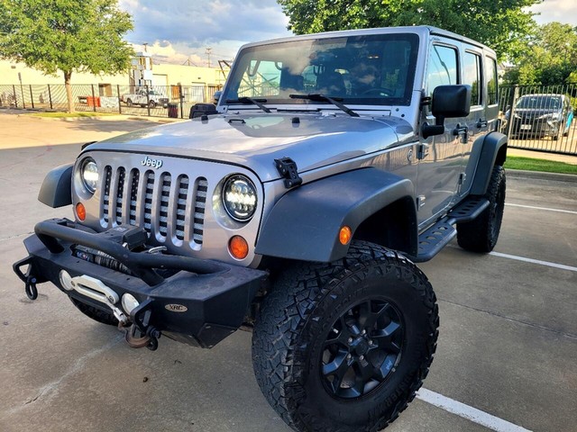 more details - jeep wrangler unlimited