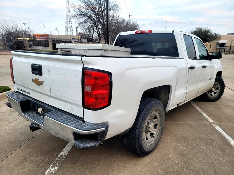 Chevrolet Silverado 1500 Vehicle Full-screen Gallery Image 02